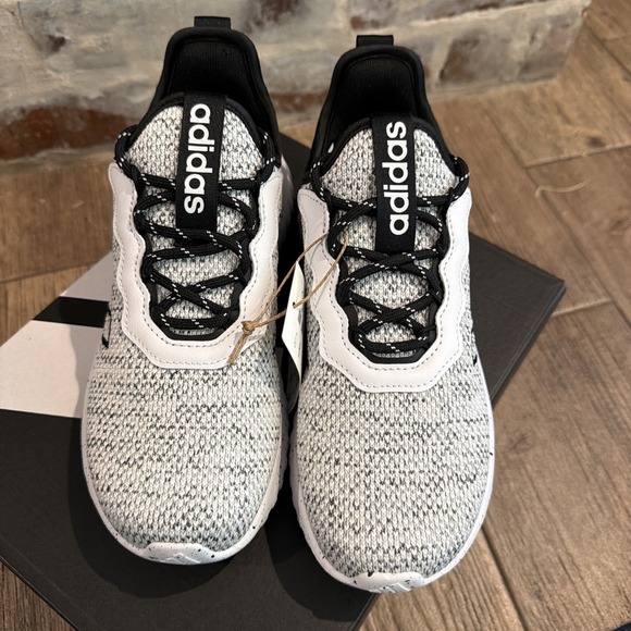 Adidas Kaptir Flow 2.0 Running Shoe JR8091 Grey/Black/White Size 3 Youth Unisex - Picture 2 of 6